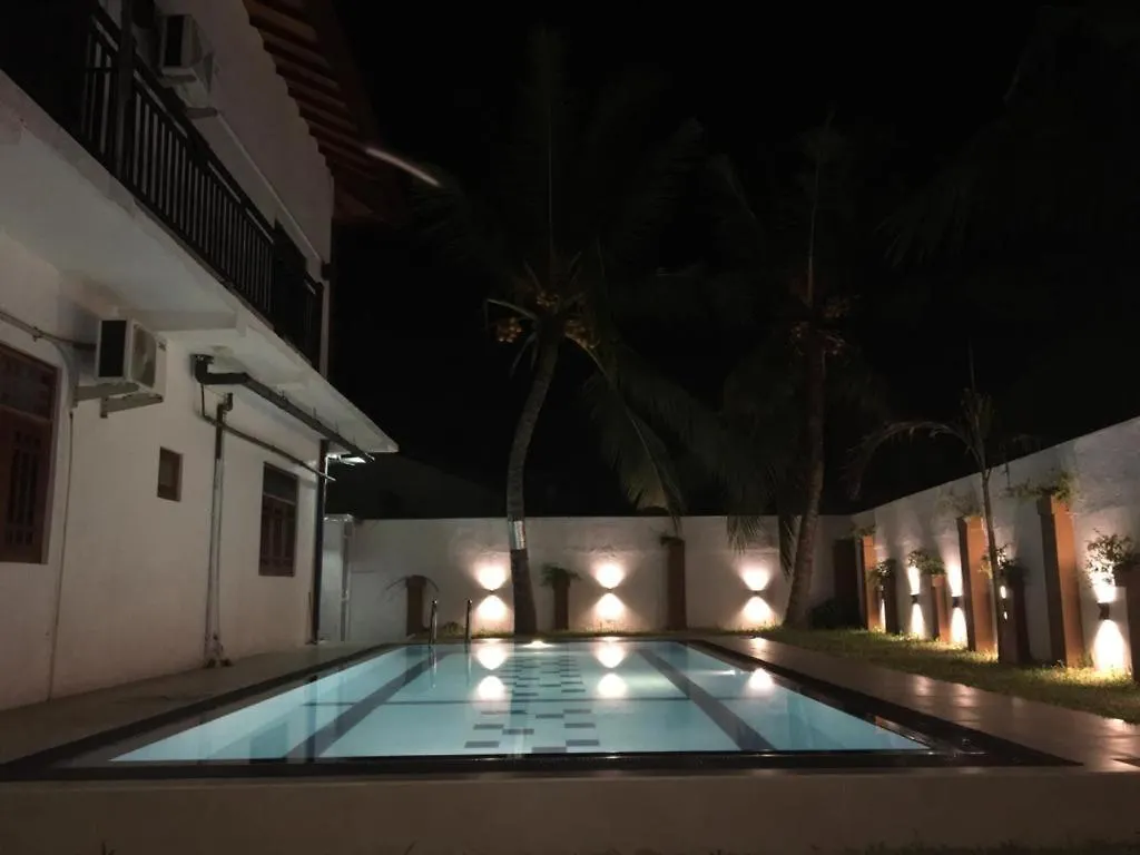 Hotel Brisa Marina Negombo 3*,  Sri Lanka