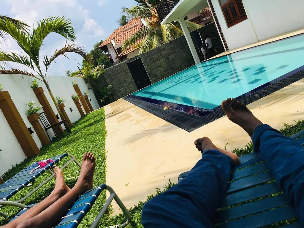 Hotel Brisa Marina Negombo