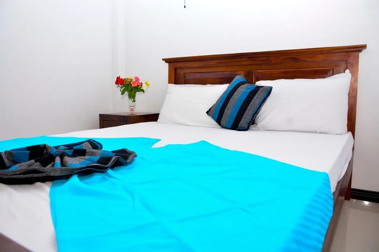 Hotel Brisa Marina Negombo